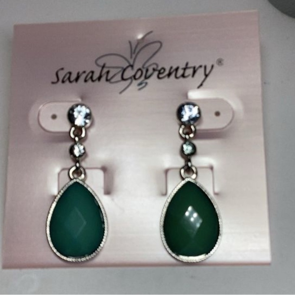Sarah Coventry Green Dangle Teardrop Earrings